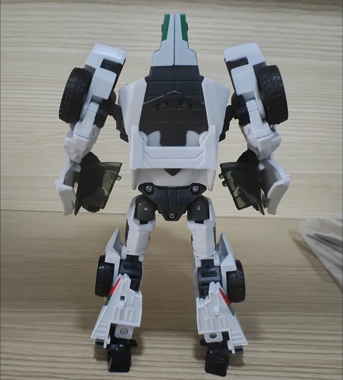 APC 変身おもちゃ IDW ホイールジャック放浪戦士アクセ - Robot Car Kit のレビューと価格